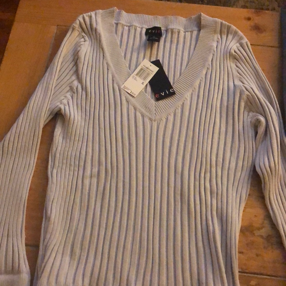 Brand new fitted light grey V neck sweater